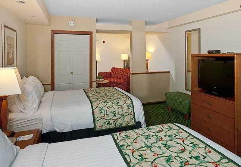 Fairfield Inn & Suites By Marriott Brunswick Freeport Zimmer foto