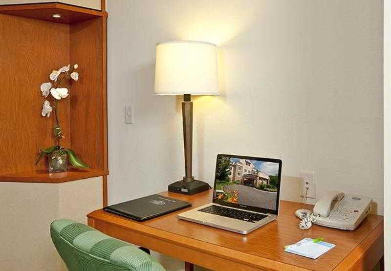 Fairfield Inn & Suites By Marriott Brunswick Freeport Zimmer foto