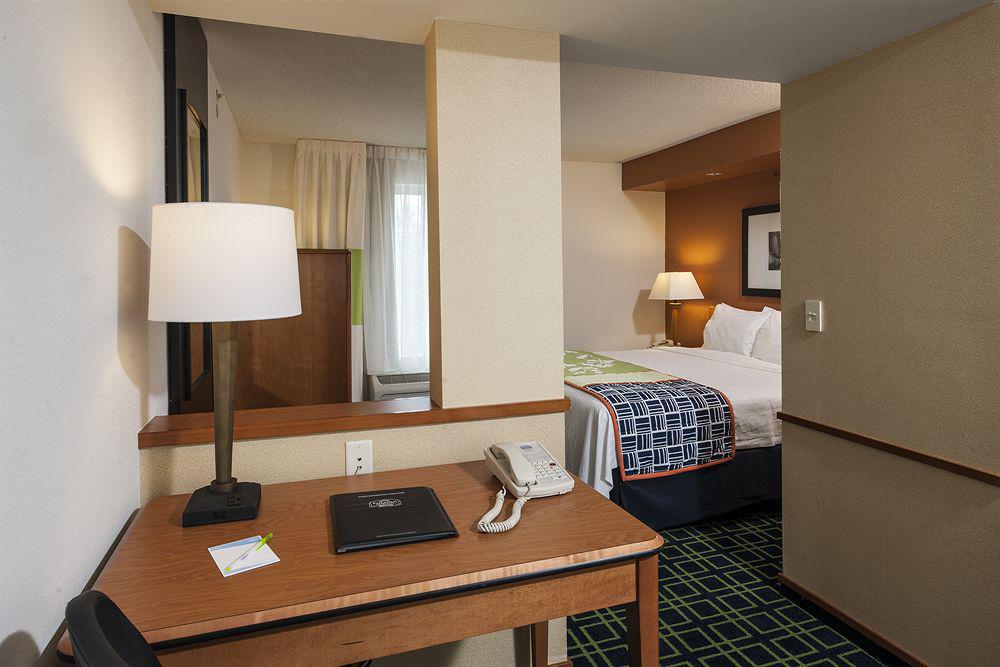 Fairfield Inn & Suites By Marriott Brunswick Freeport Exterior foto